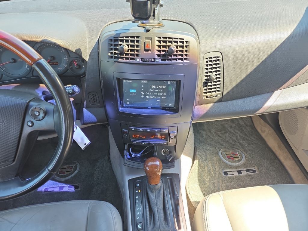 2004 Cadillac CTS Image 11