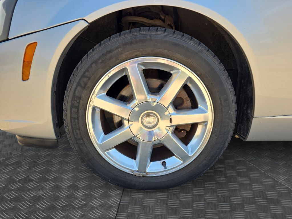 2004 Cadillac CTS Image 14