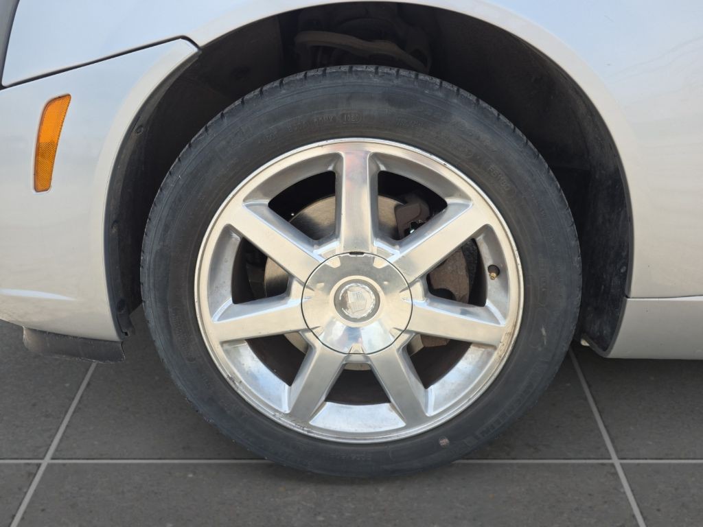 2004 Cadillac CTS Image 9