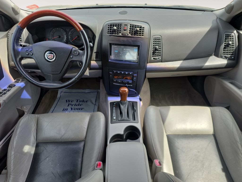 2004 Cadillac CTS Image 10