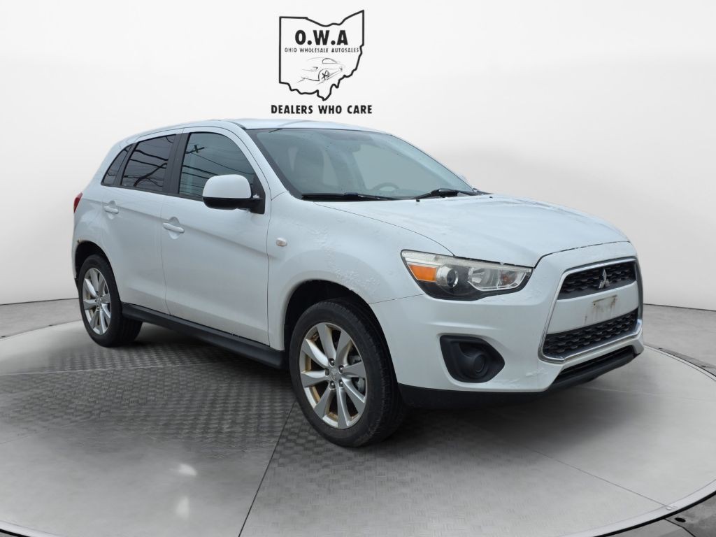 2015 Mitsubishi Outlander Image 1