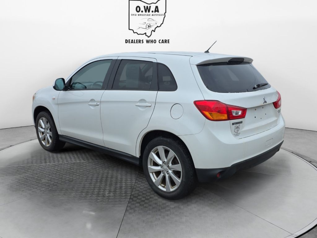 2015 Mitsubishi Outlander Image 5