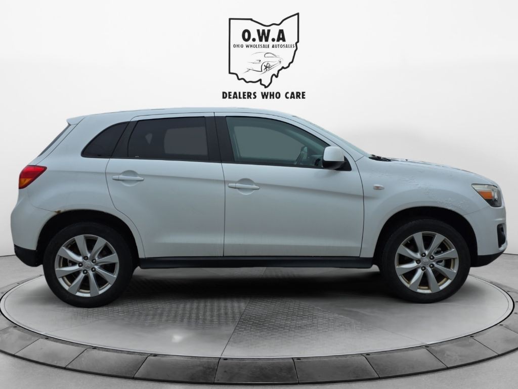 2015 Mitsubishi Outlander Image 8