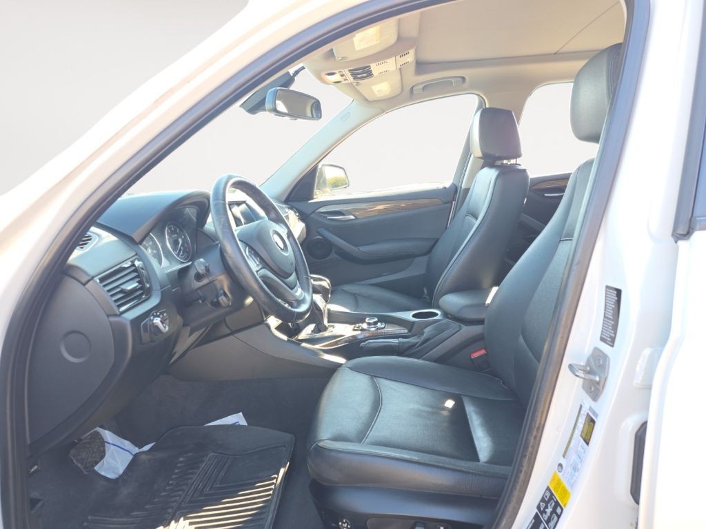 2015 BMW X1 Image 13