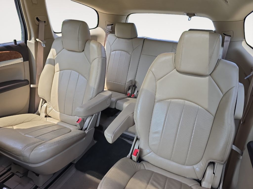 2010 Buick Enclave Image 12