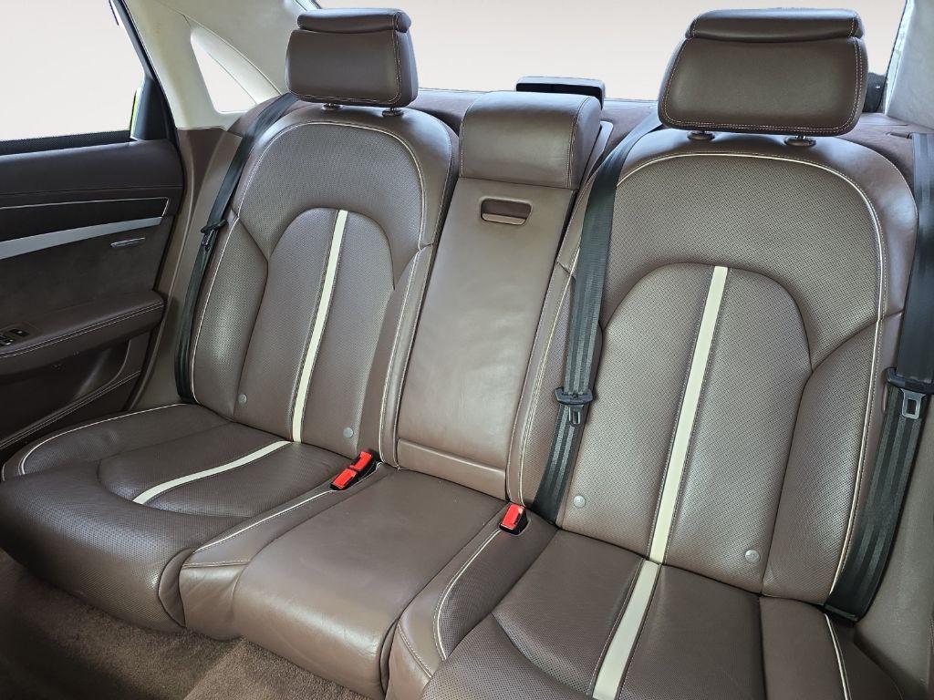 2013 Audi A8 Image 14