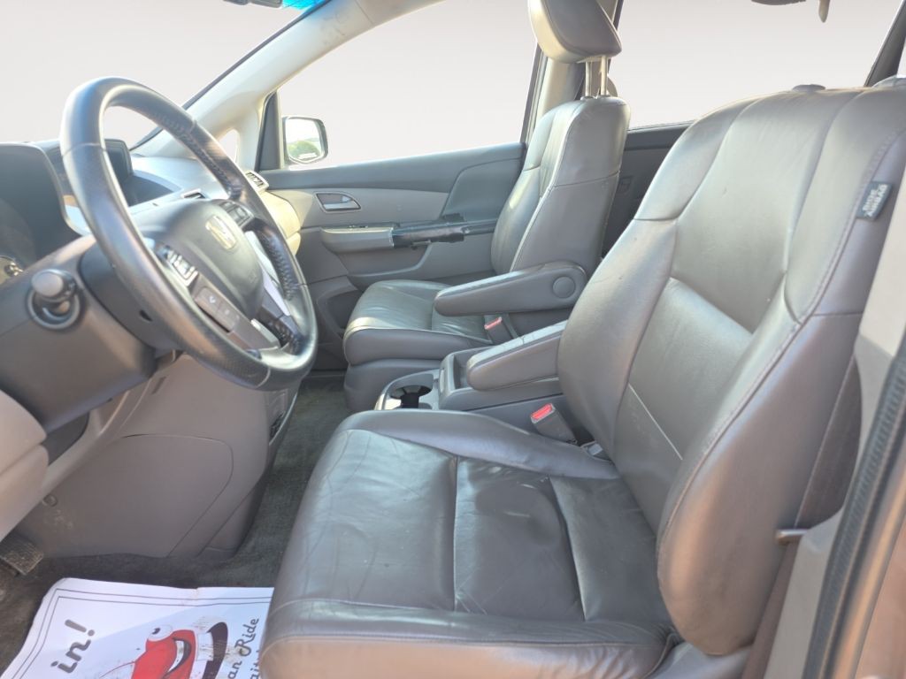 2012 Honda Odyssey Image 13