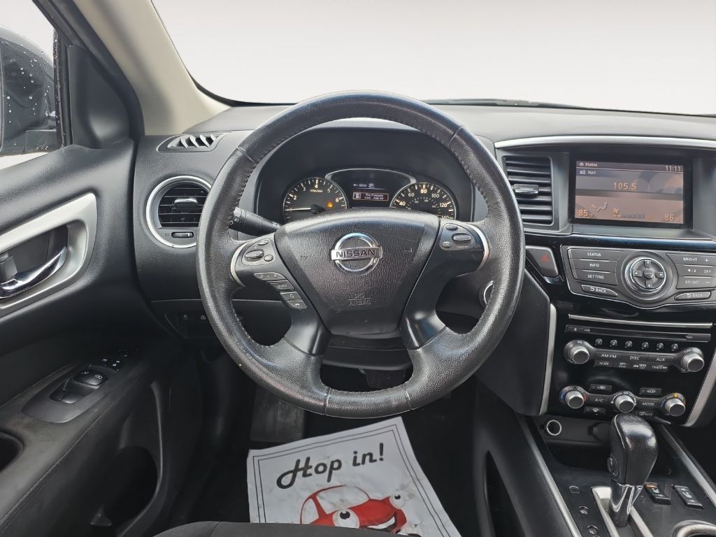 2016 Nissan Pathfinder Image 9