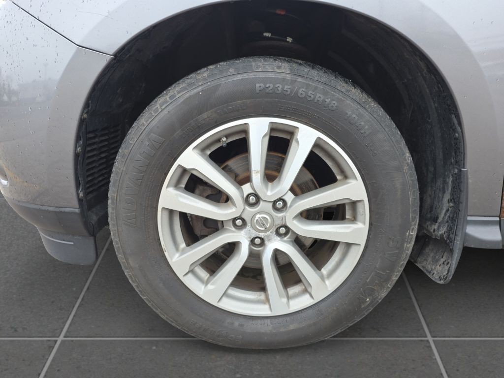 2016 Nissan Pathfinder Image 13