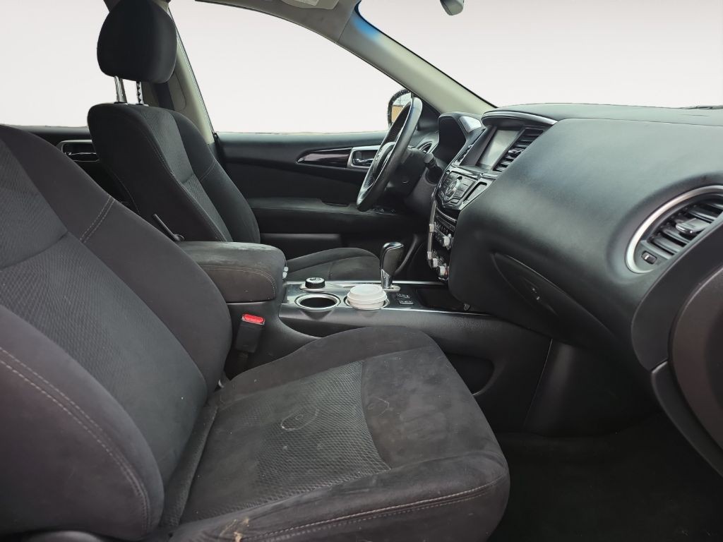 2016 Nissan Pathfinder Image 15