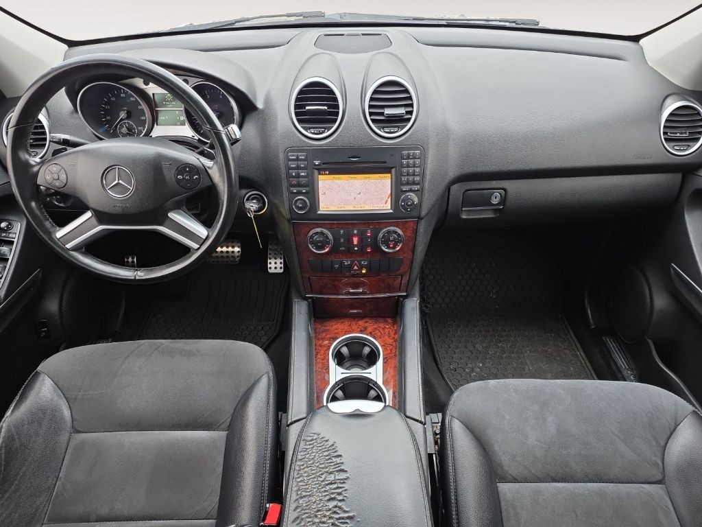 2010 Mercedes-Benz M-Class Image 11