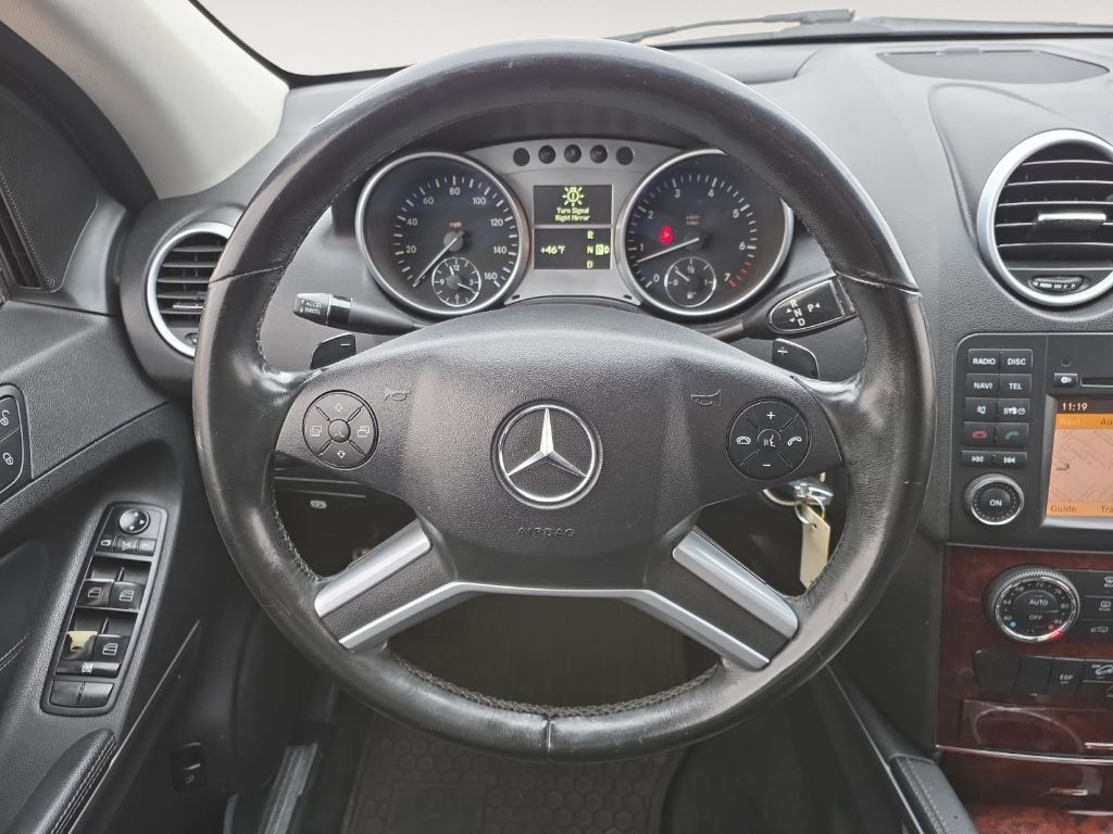 2010 Mercedes-Benz M-Class Image 12