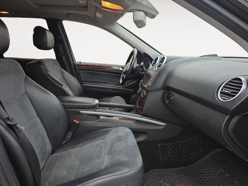 2010 Mercedes-Benz M-Class Image 15
