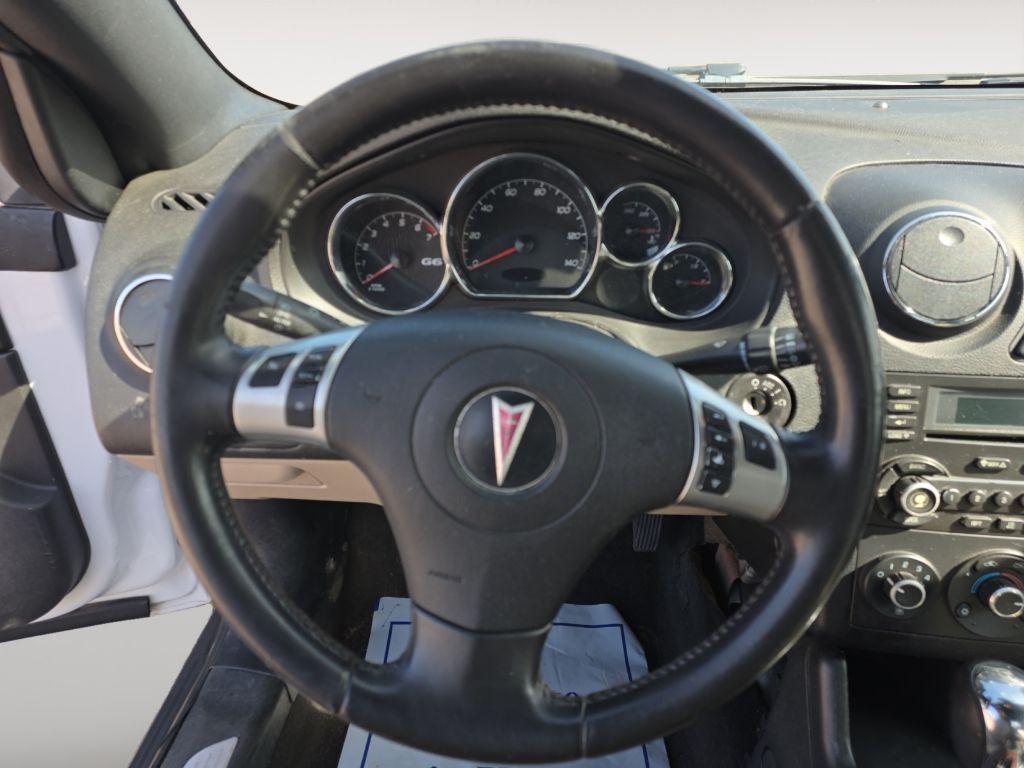 2009 Pontiac G6 Image 9