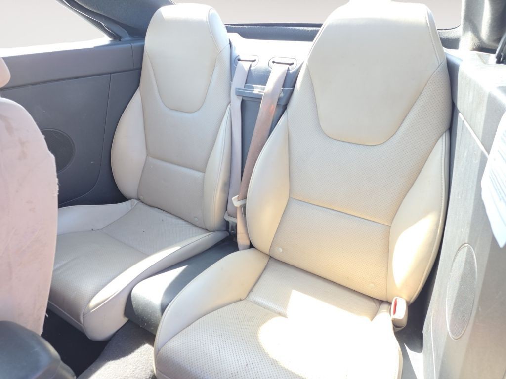 2009 Pontiac G6 Image 13