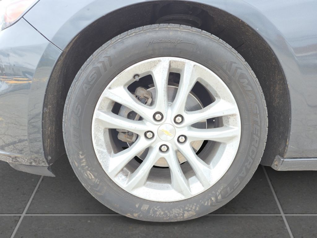 2018 Chevrolet Malibu Image 9