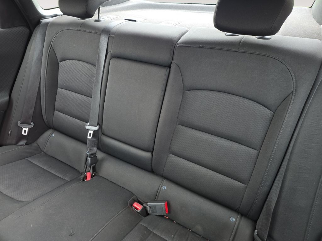 2018 Chevrolet Malibu Image 10