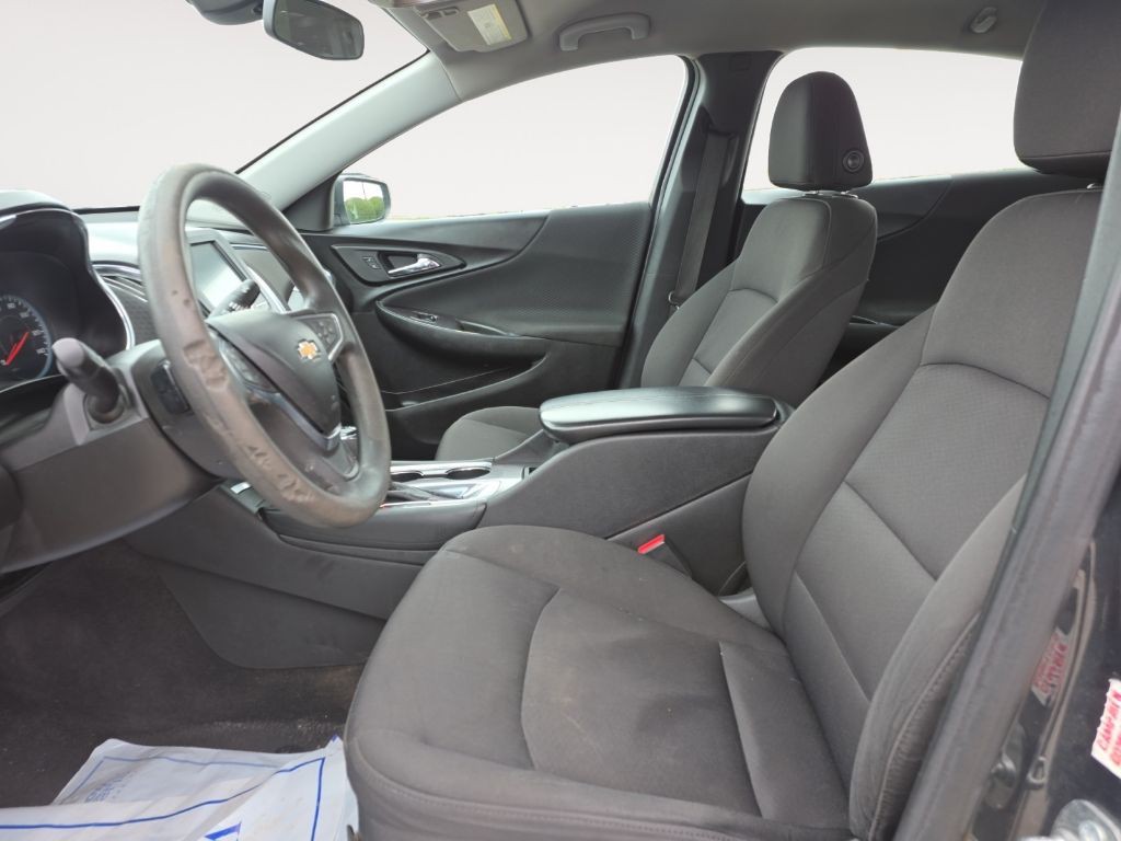 2018 Chevrolet Malibu Image 12