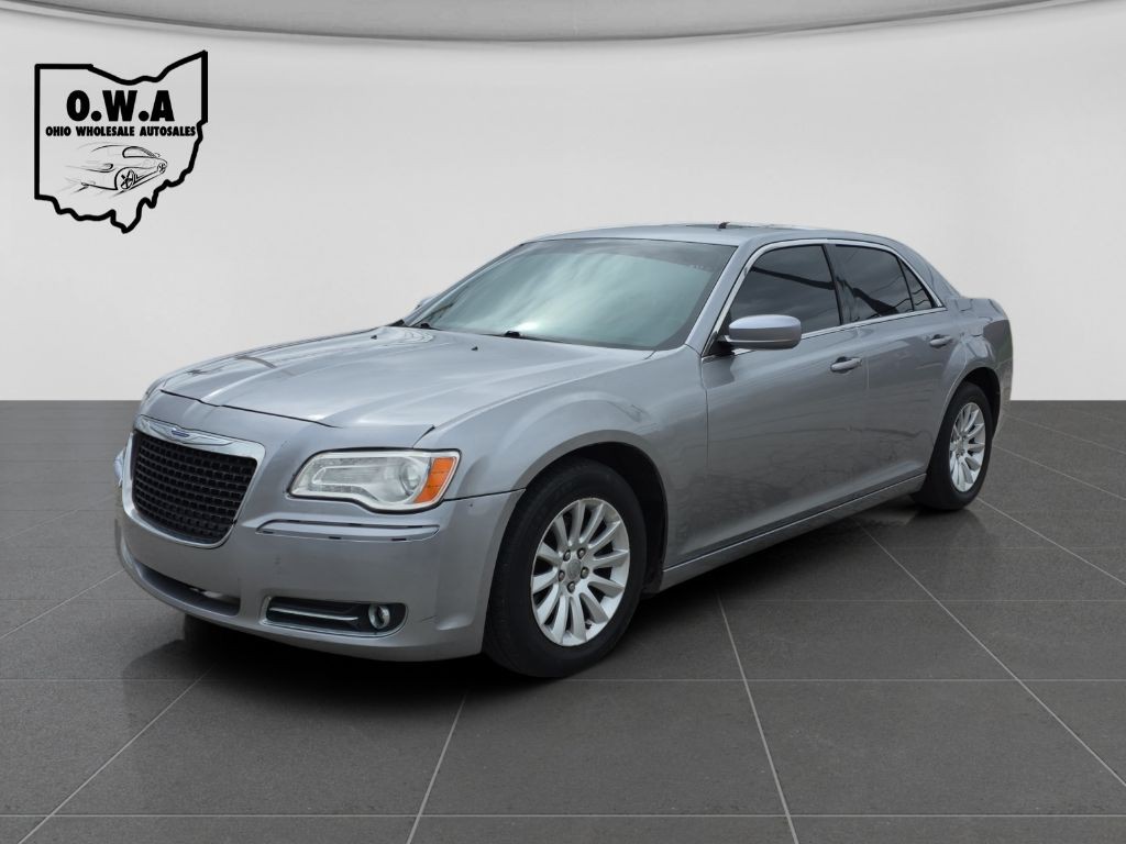 2014 Chrysler 300 Image 3