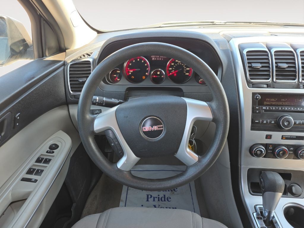 2011 GMC Acadia Image 10