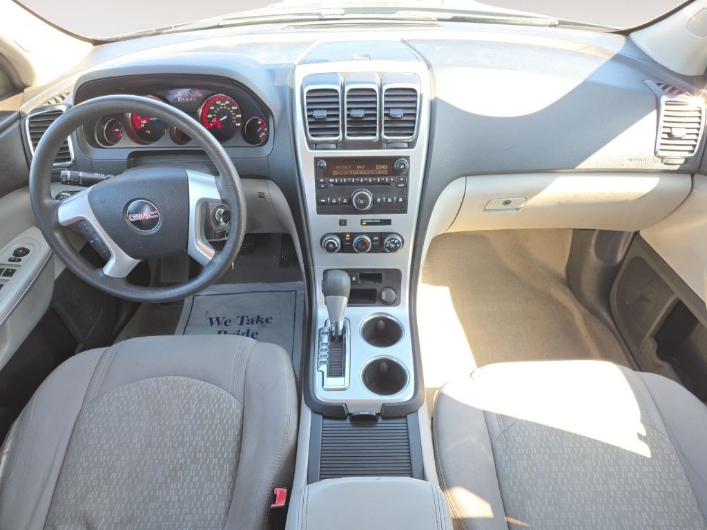 2011 GMC Acadia Image 13