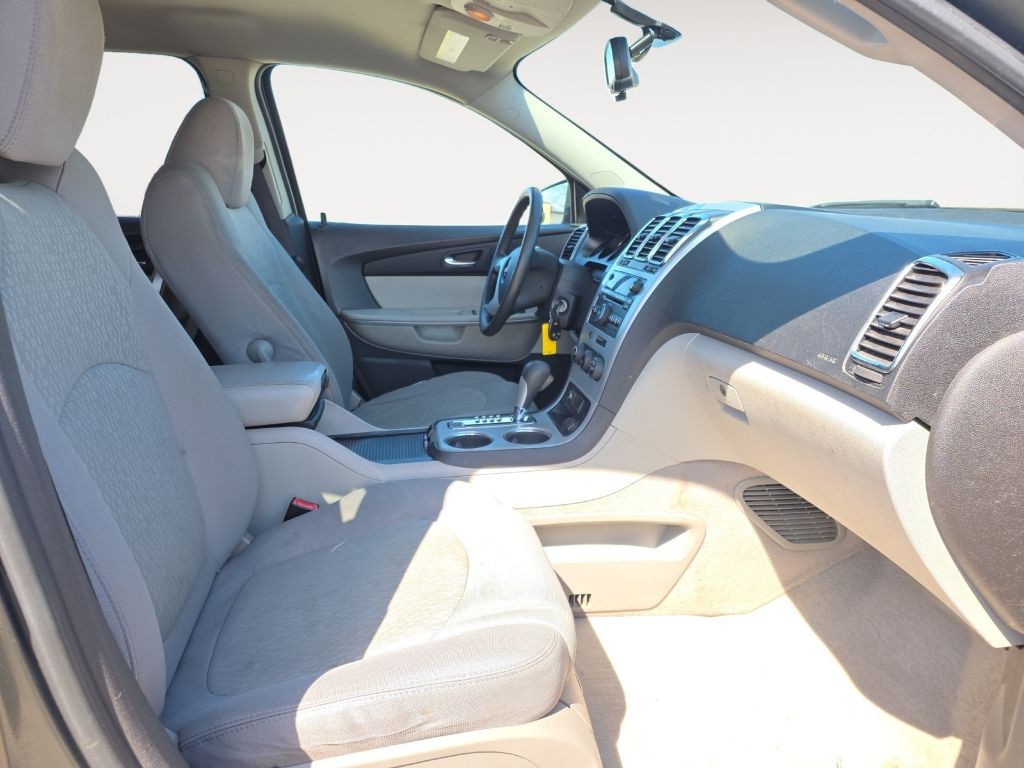 2011 GMC Acadia Image 15