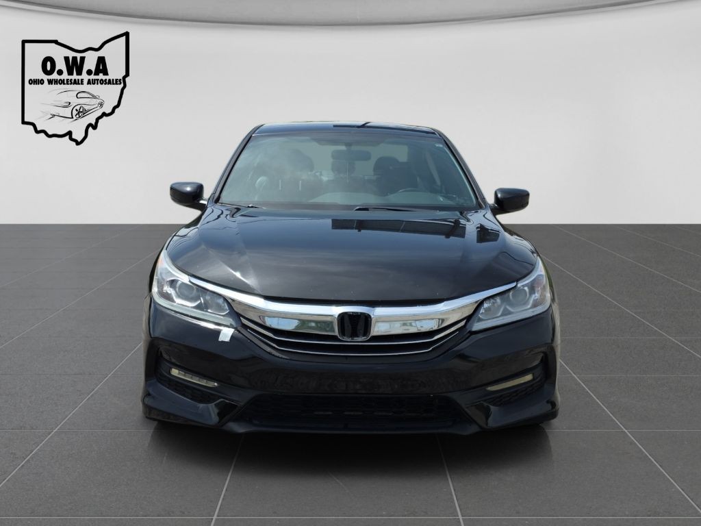 2017 Honda Accord Image 2