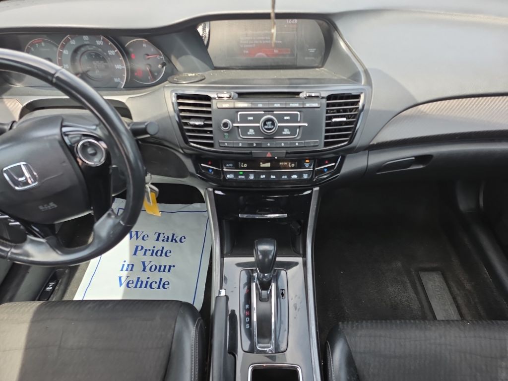 2017 Honda Accord Image 11
