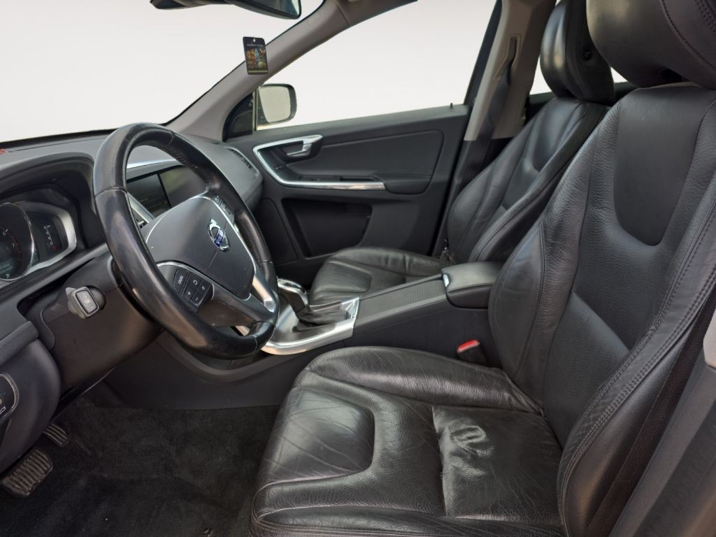 2014 Volvo XC60 Image 13