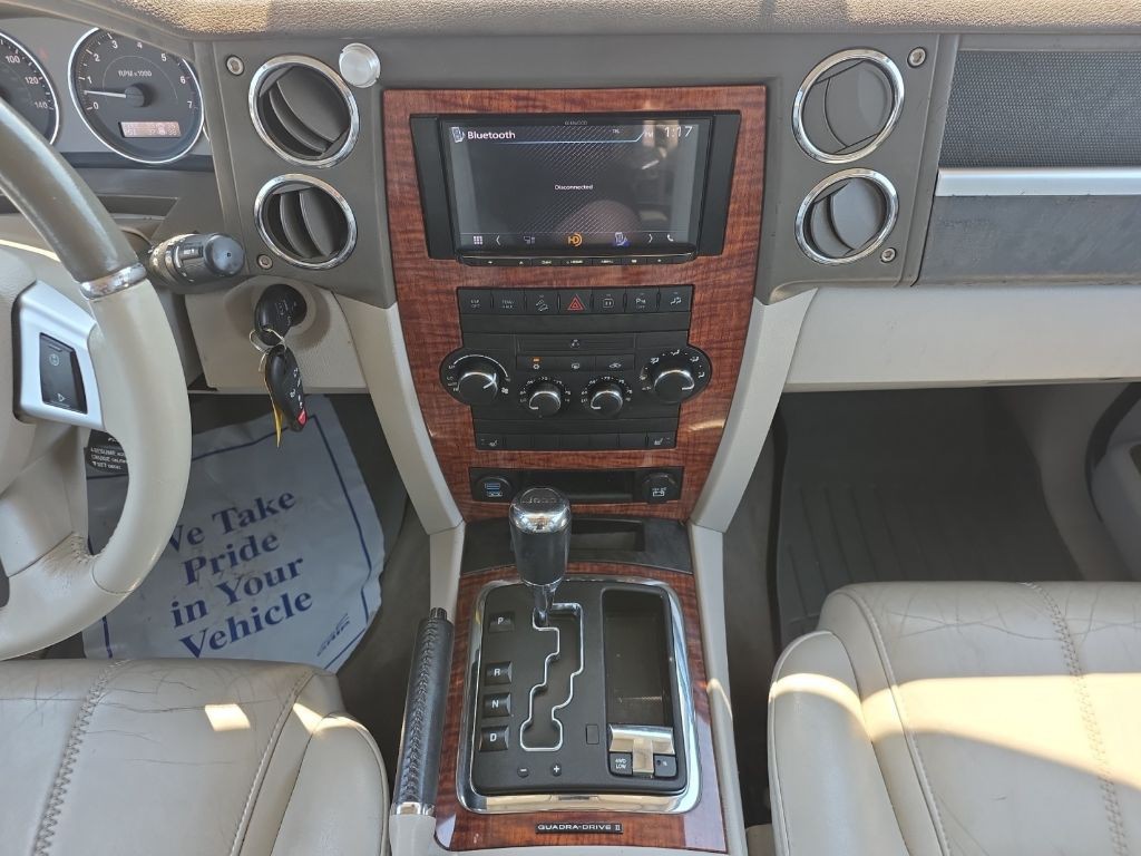 2010 Jeep Commander Image 10