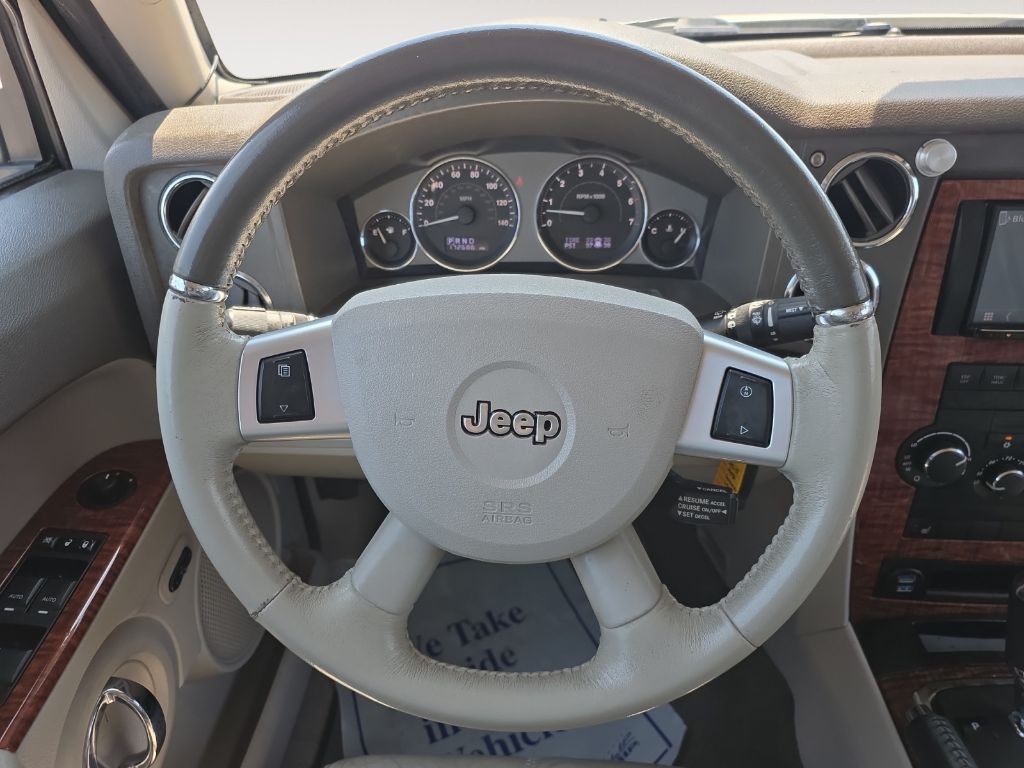 2010 Jeep Commander Image 11