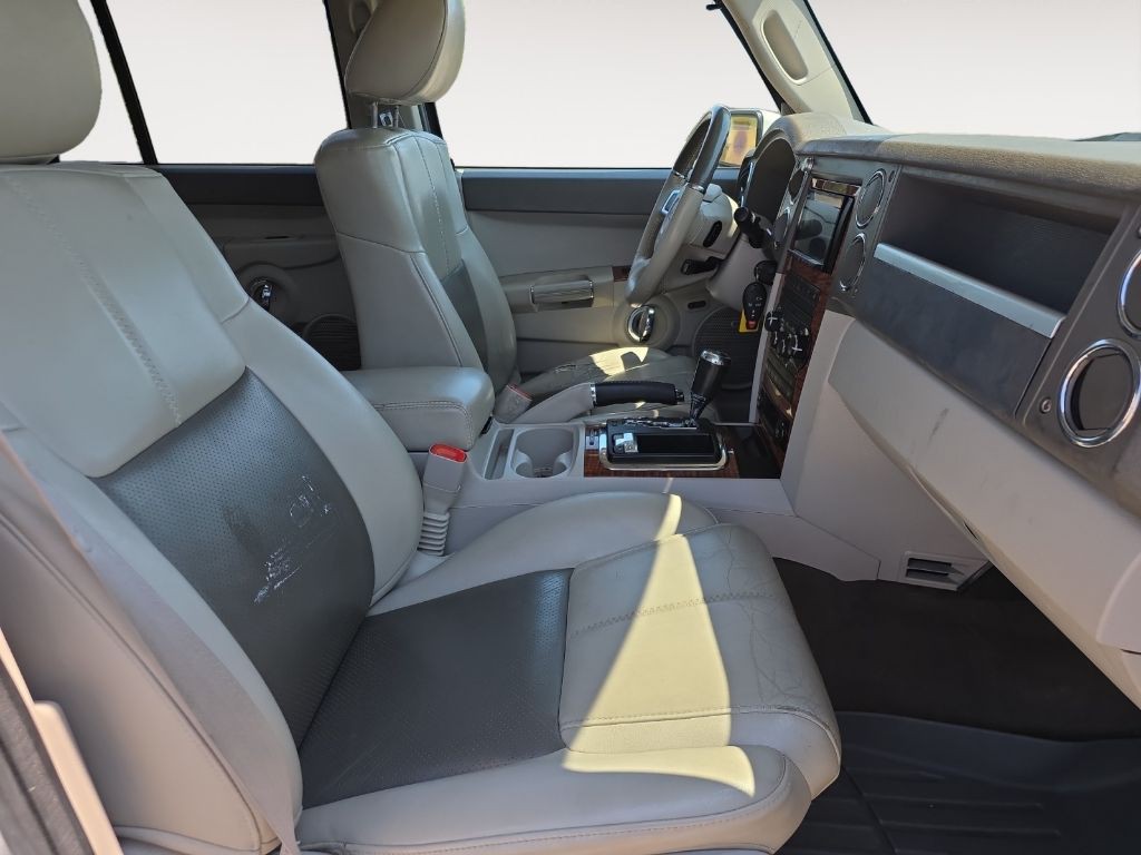 2010 Jeep Commander Image 13