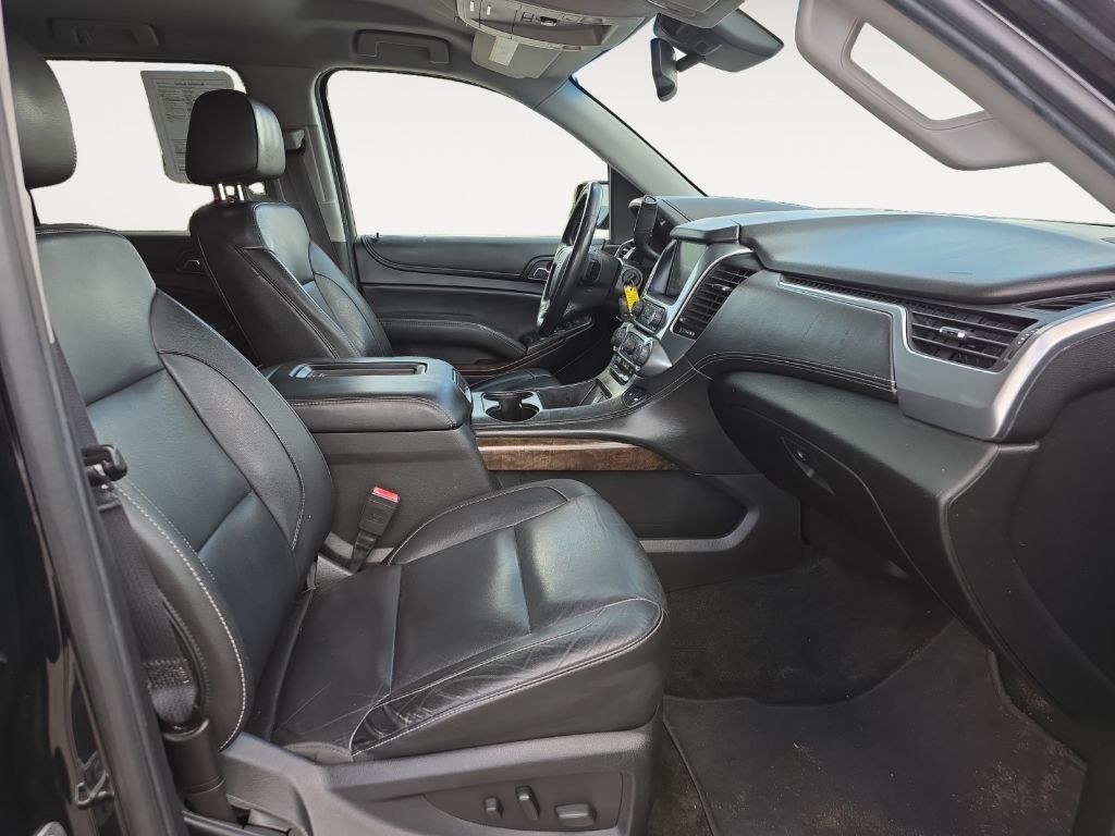 2018 Chevrolet Suburban Image 15