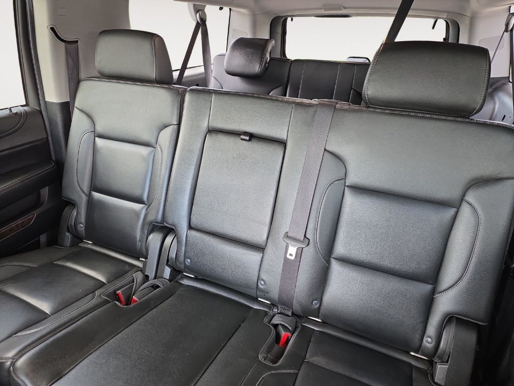 2018 Chevrolet Suburban Image 14