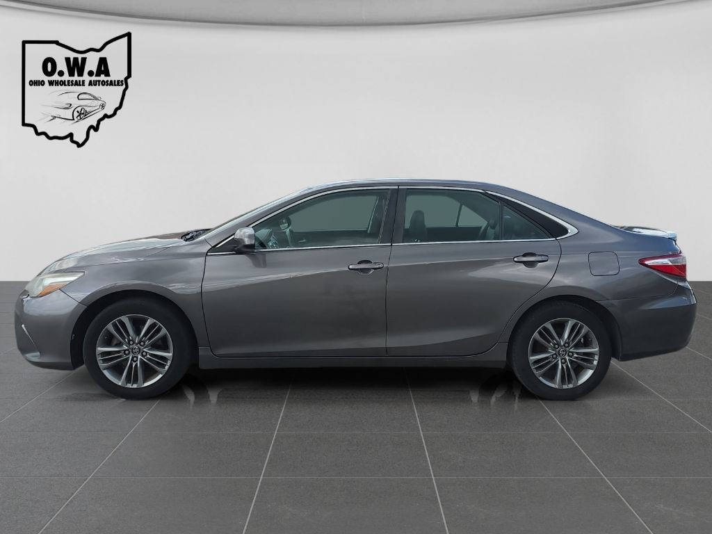 2017 Toyota Camry Image 4