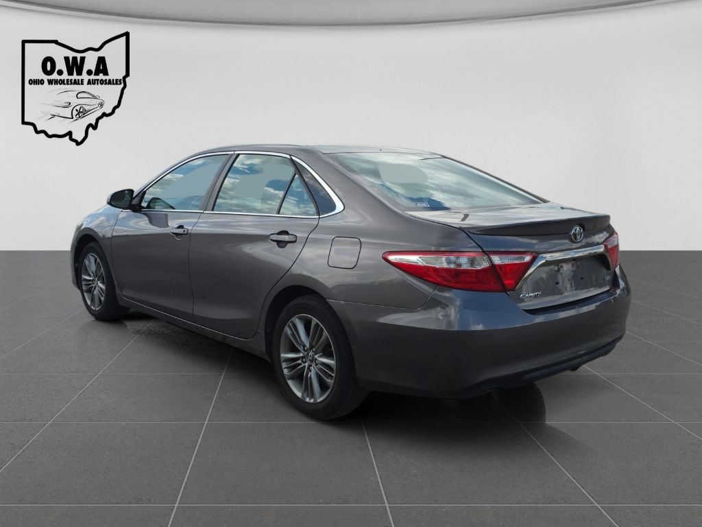 2017 Toyota Camry Image 5