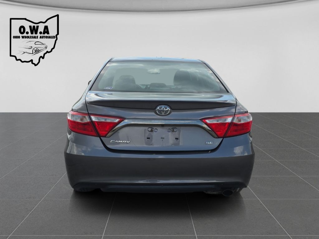 2017 Toyota Camry Image 6