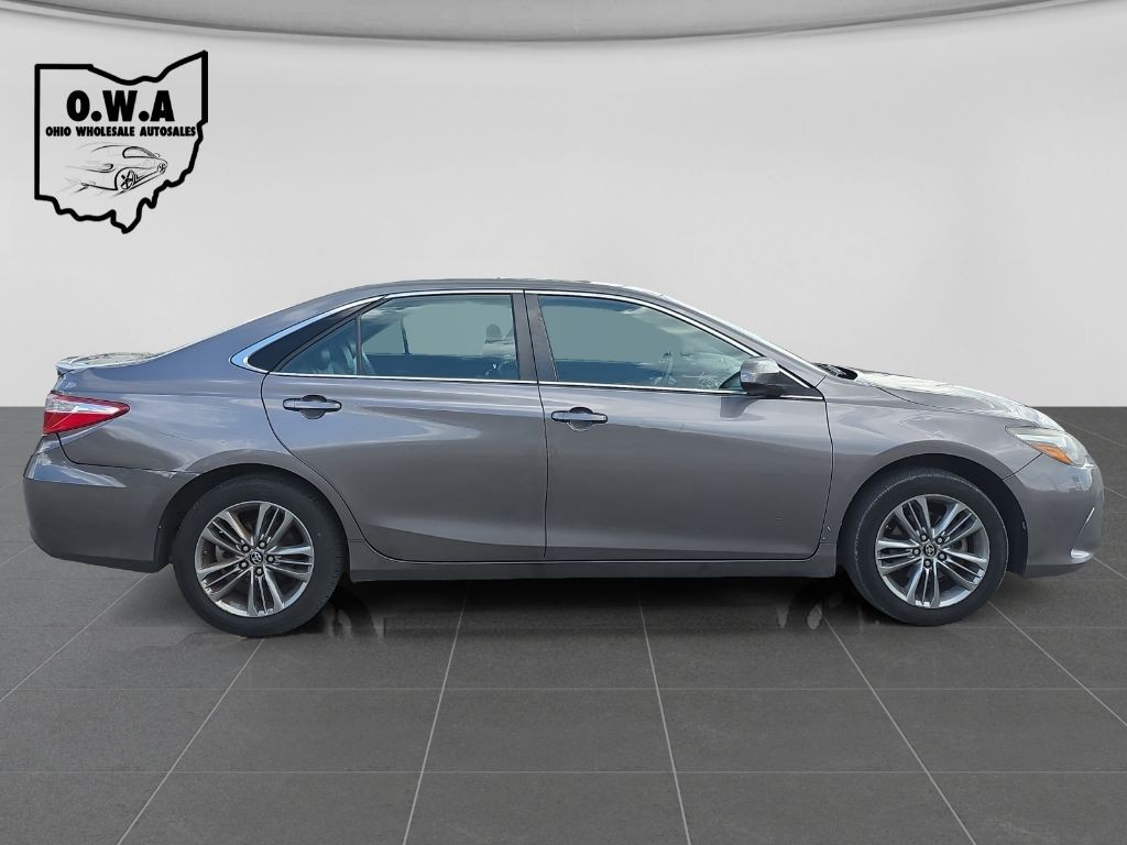 2017 Toyota Camry Image 8