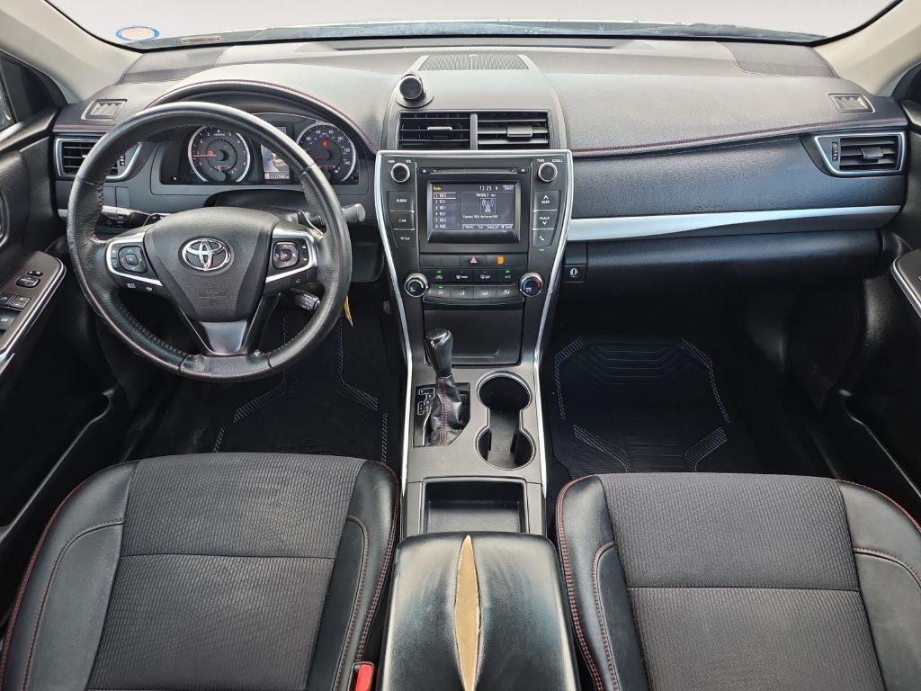 2017 Toyota Camry Image 12