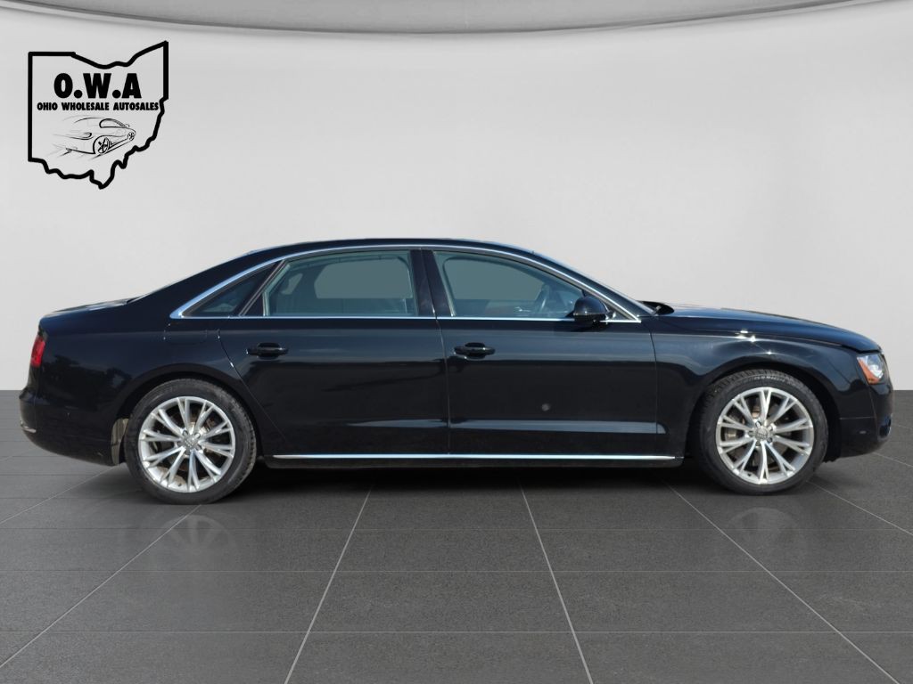 2012 Audi A8 Image 8