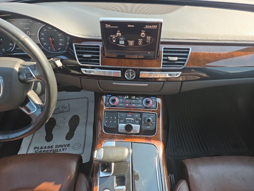 2012 Audi A8 Image 11