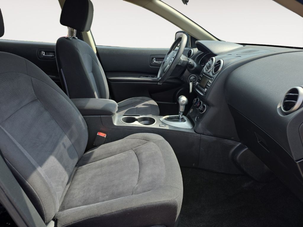2015 Nissan Rogue Image 15