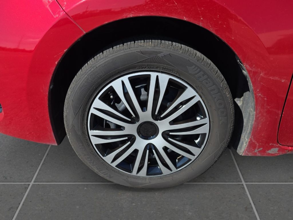 2017 Toyota Corolla Image 9