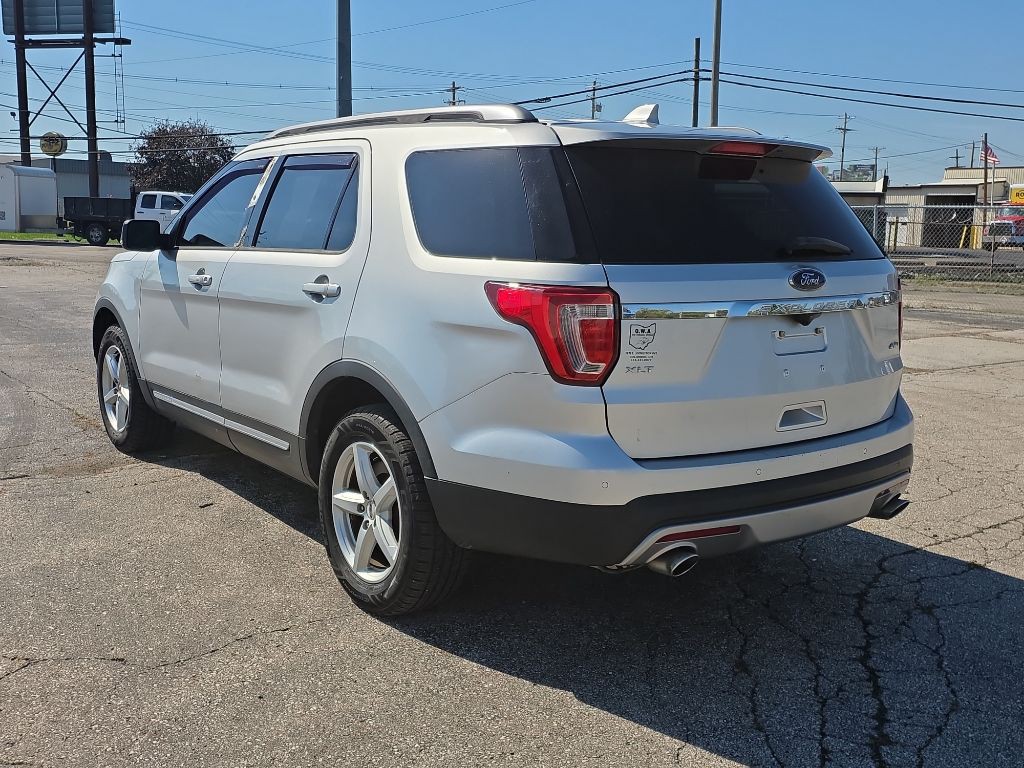 2017 Ford Explorer Image 1
