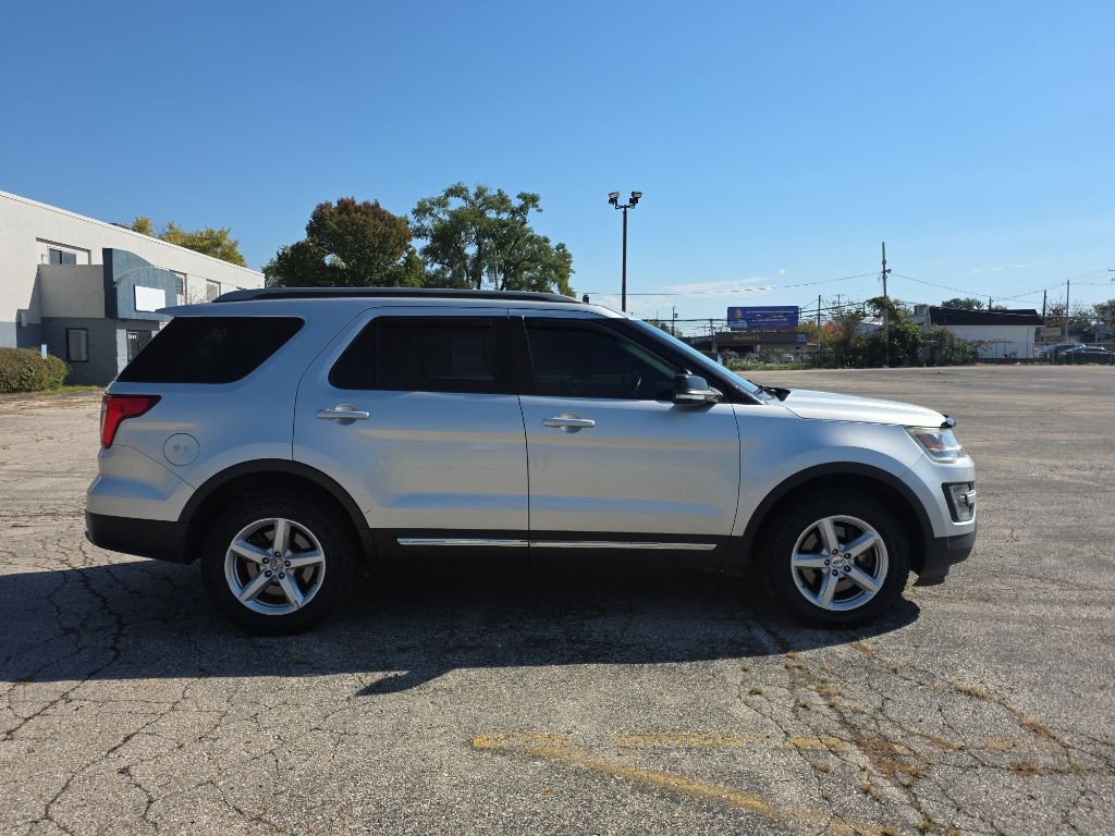 2017 Ford Explorer Image 6