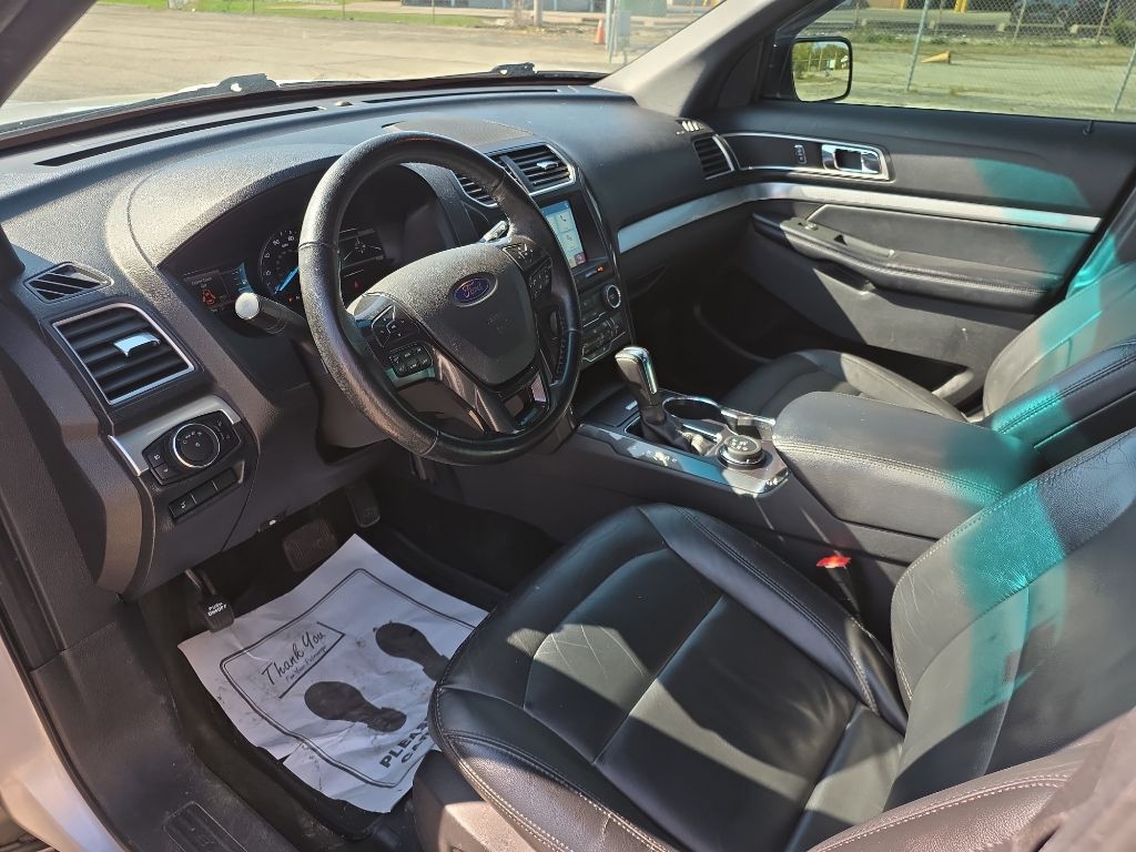2017 Ford Explorer Image 14