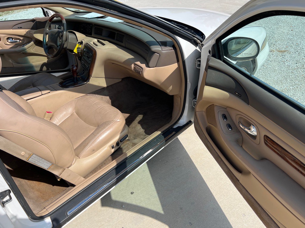 1998 Lincoln Mark VI Image 10