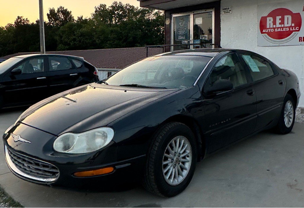 1999 Chrysler Concorde Image 2