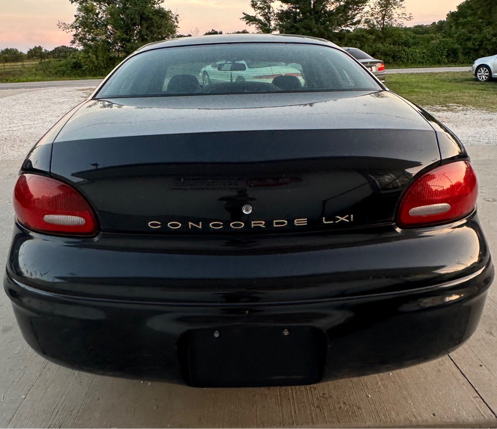 1999 Chrysler Concorde Image 5