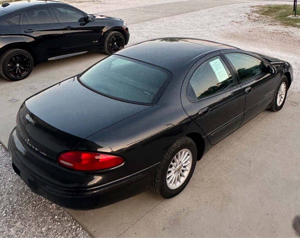 1999 Chrysler Concorde Image 6